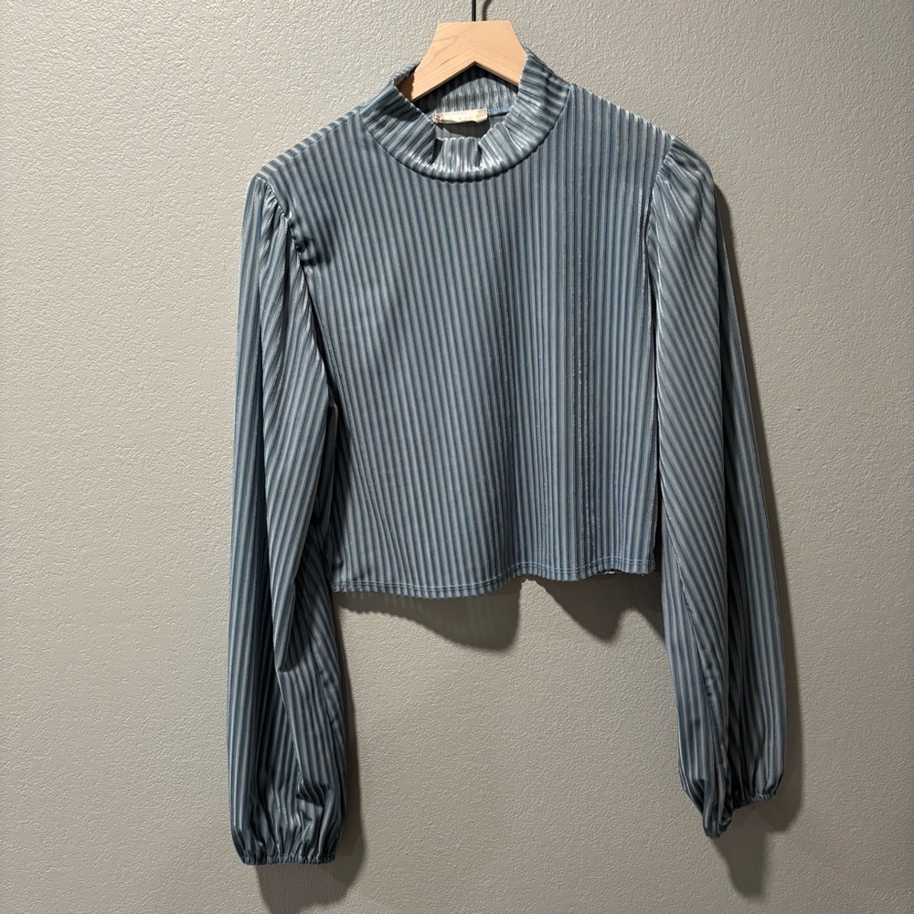 Altar'd State Womens Velvet Ribbed Long Sleeve Turtle Neck Crop Top Blue Sz L